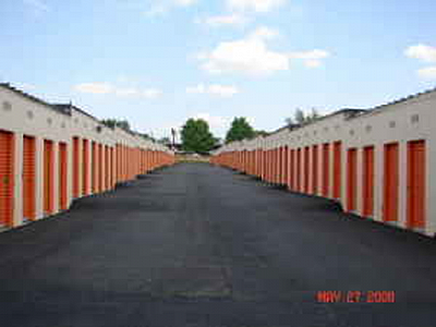 Maxi-Mini Rentals Self Storage - Jacksonville | Home Services | Logo