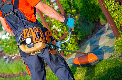 Galvez Lawn And Maintenance Services - Renton | House & Garden | Logo