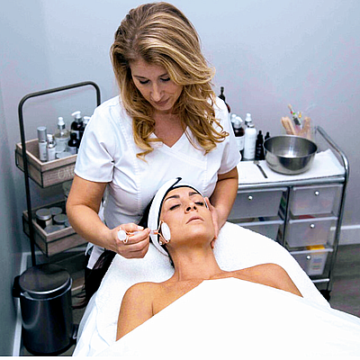 Bella Estetica - Essex | Salons & Nails | Logo