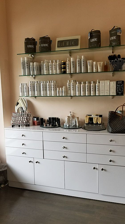 GLOSS Makeup and Beauty Studio - Beverly Hills | Salons & Nails | Logo