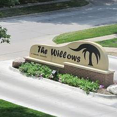 The Willows Apartments - Lincoln | Apartments & Rentals | Logo