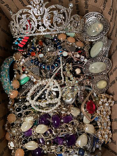 GreatFunFindsByLia - HANOVER | Jewelry | Logo