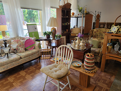 Moore Thrifts & Gifts - SOUTHERN PINES | Furniture | Logo