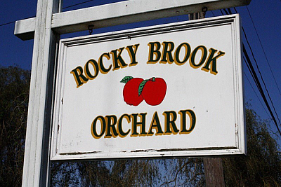 Rocky Brook Orchard - Middletown | Baby & Kids | Logo
